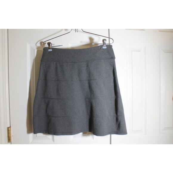 Athleta Gray Strata Ponte Knit Skirt sz S - Picture 3 of 4